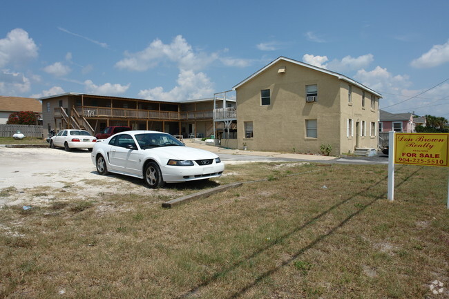 Building Photo - Surfside Apartments