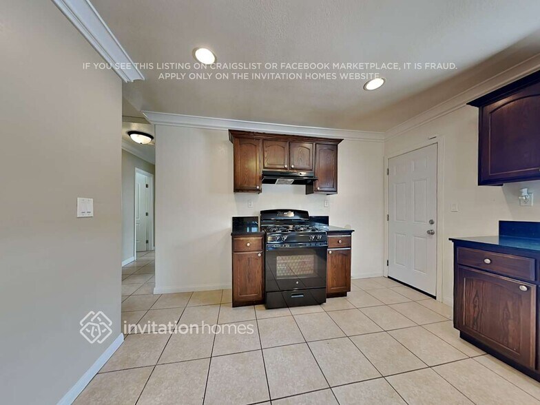 Building Photo - 5306 3rd Ave