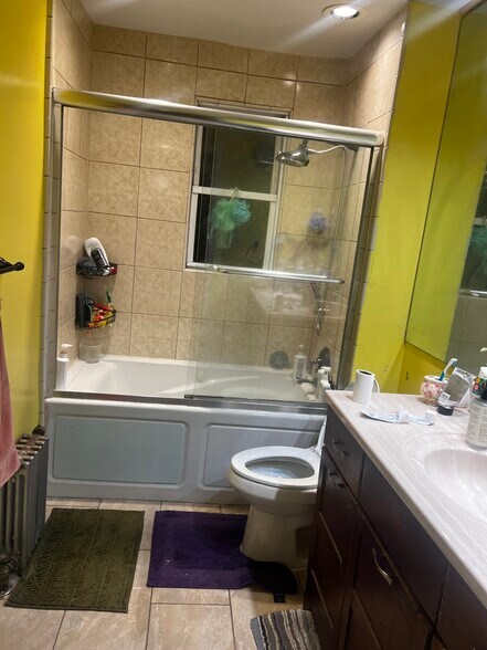 Building Photo - 16134 84th Ave