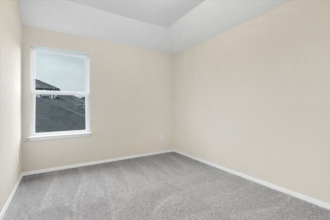 Building Photo - 135 Lyndon Dr