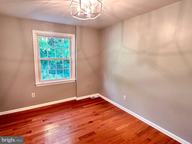 Building Photo - 4311 Cedarlake Ct