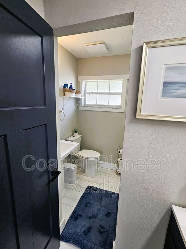 Building Photo - 8711 N Wick Pl