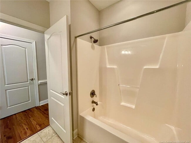 Building Photo - 206 Fountainhead Ln