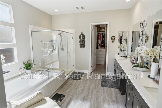 Building Photo - 25102 Aspen Falls Dr