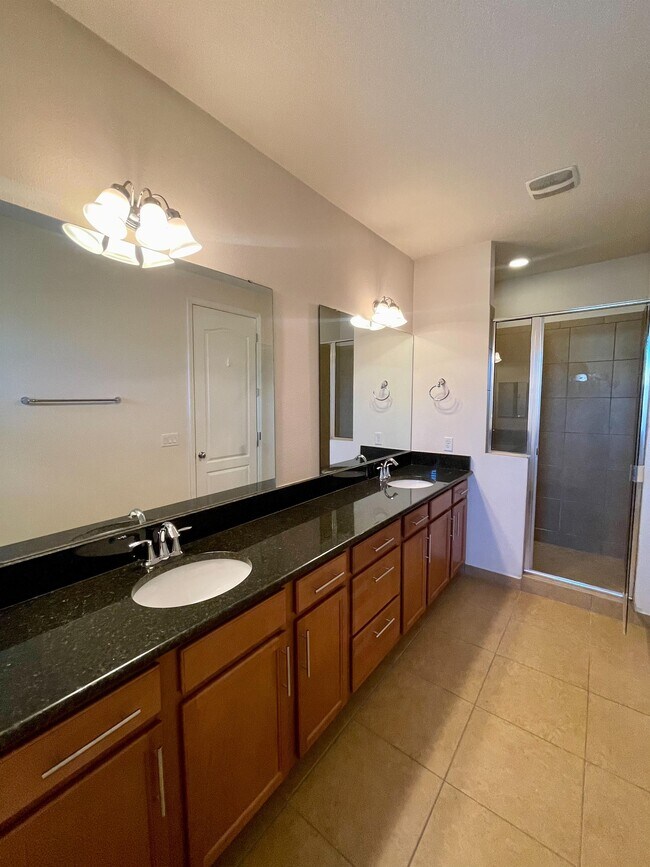 Building Photo - 10132 Eagle Creek Center Blvd