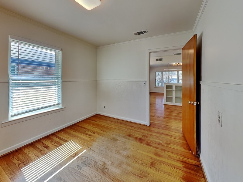 Building Photo - 2102 Elmwood Blvd