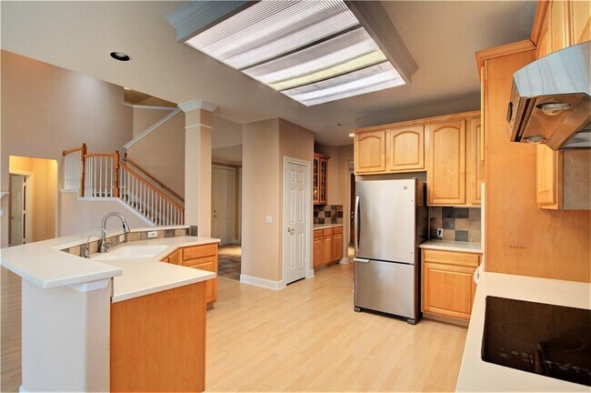 Building Photo - 8217 Endeavor Cir