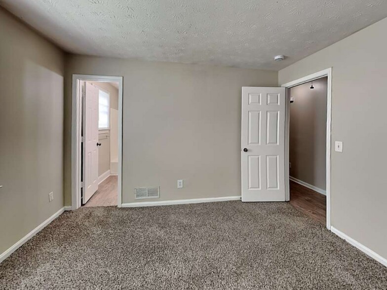 Building Photo - 3191 Grand Central Dr