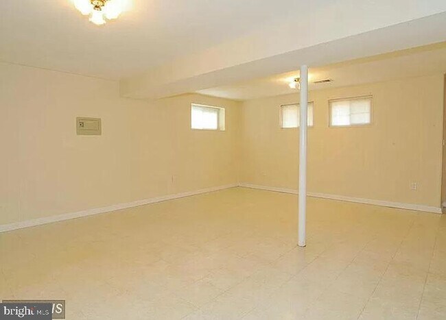 Building Photo - 8707 Greystone Pl