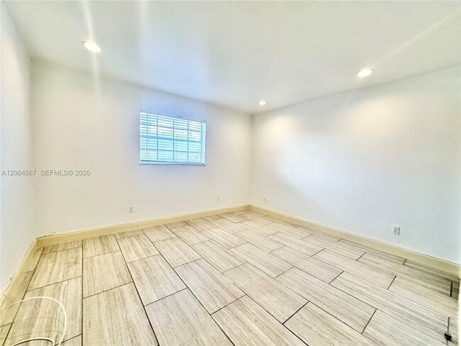 Building Photo - 4175 SW 84th Ave