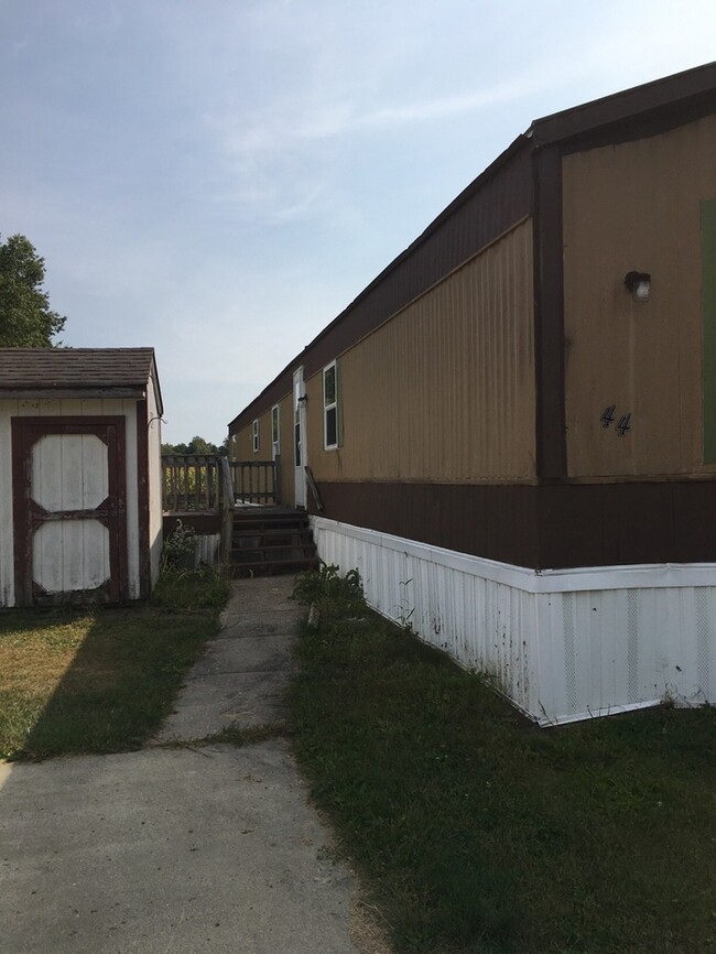 Building Photo - 278 W 375 N