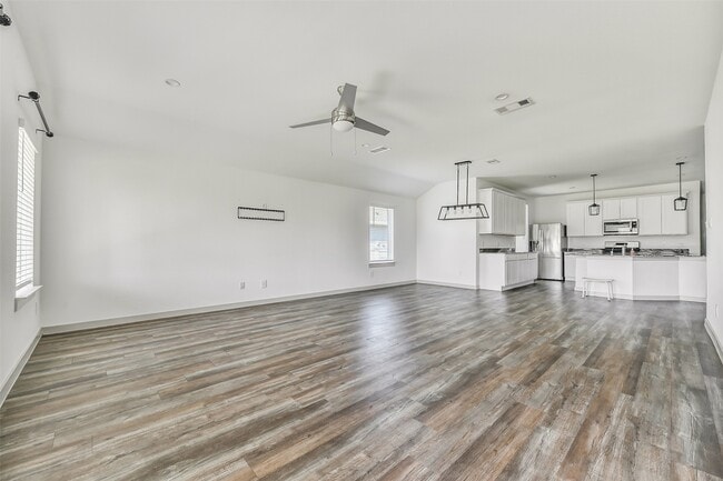 Building Photo - 1004 Great Barracuda Ln