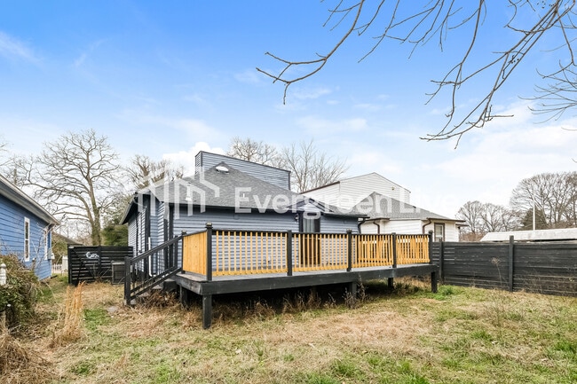 Building Photo - 1596 Jonesboro Rd SE