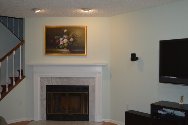 Building Photo - 62 Sapphire Ln