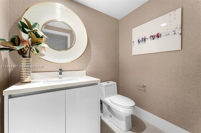 Building Photo - 1 Collins Ave