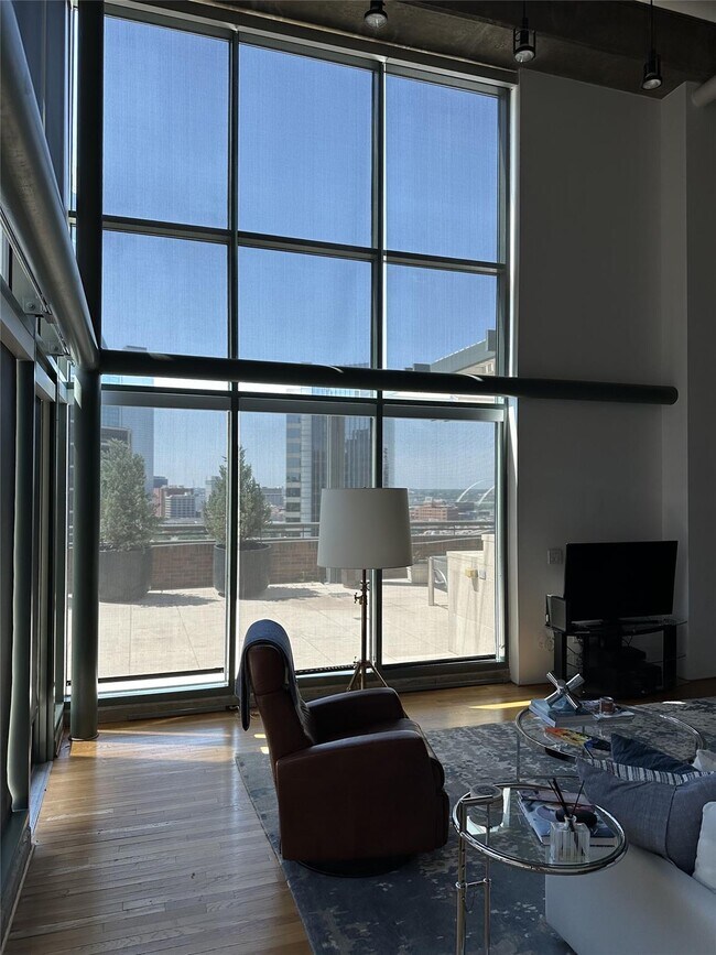 Building Photo - 1999 McKinney Ave