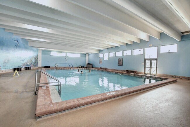 Building Photo - 39 Harwood B