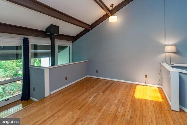 Building Photo - 9 Arden Way