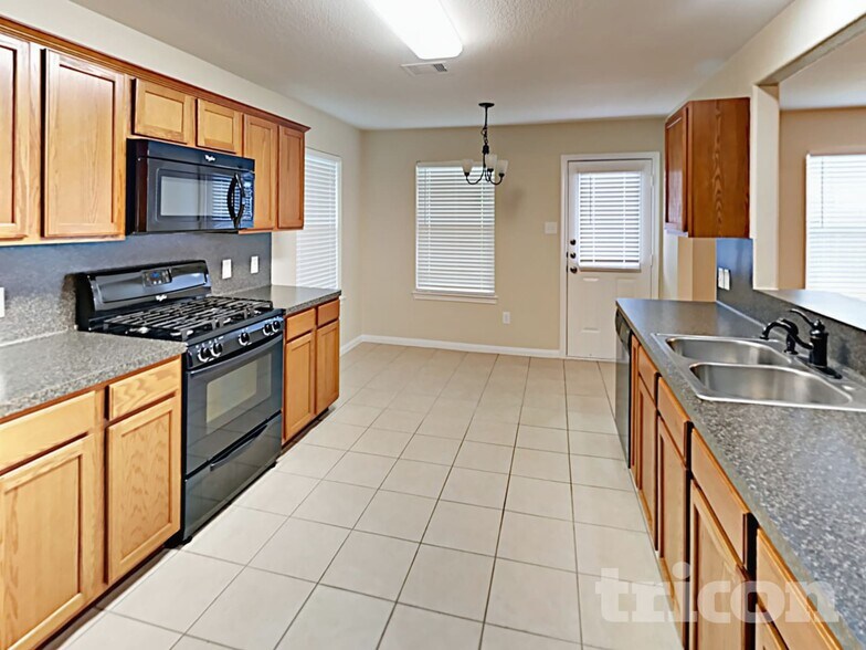 Building Photo - 12022 Green Bluff Ct