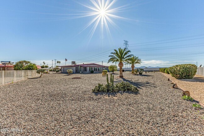 Building Photo - 11210 W Pueblo Ct