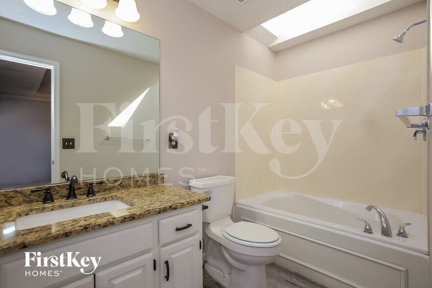 Building Photo - 1158 Blue Bird Ln