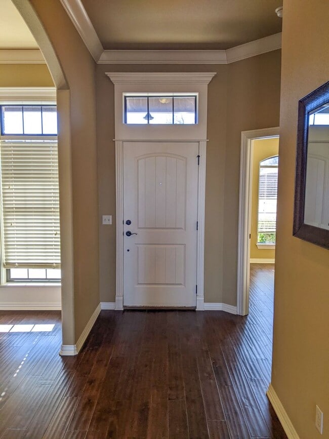 Building Photo - Stunning 4 Bed 2 Bath Home close to Elm Springs Walmart!