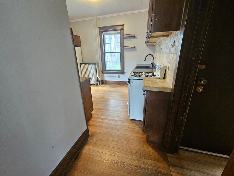 To Kitchen - 1335 W Minnehaha Ave