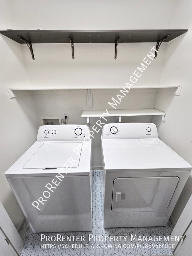 Building Photo - 1984 N 2125 W