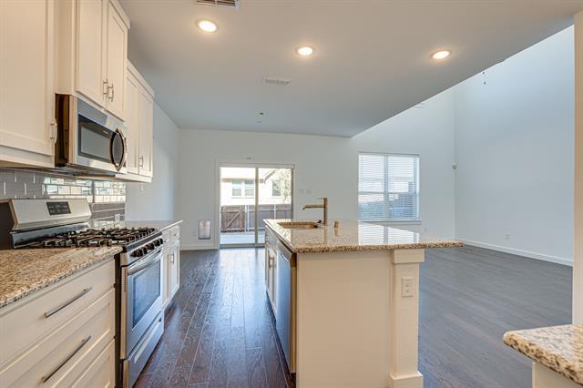 Building Photo - 2725 Splendor Ln