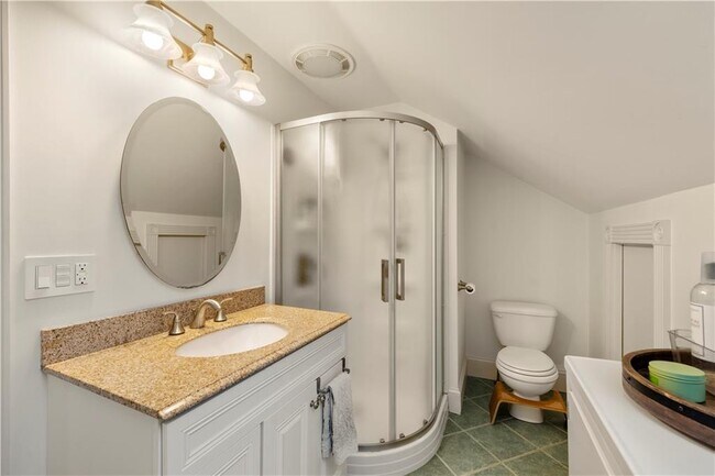 Building Photo - 35 Marsh St