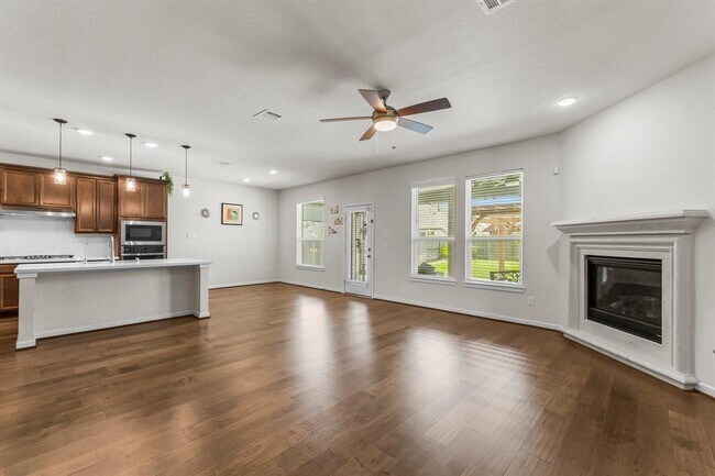 Building Photo - 3850 Chapman Bluff Dr