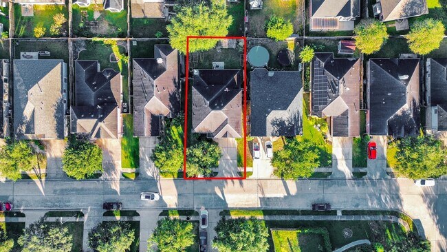 Building Photo - 822 Glen Abbey Dr