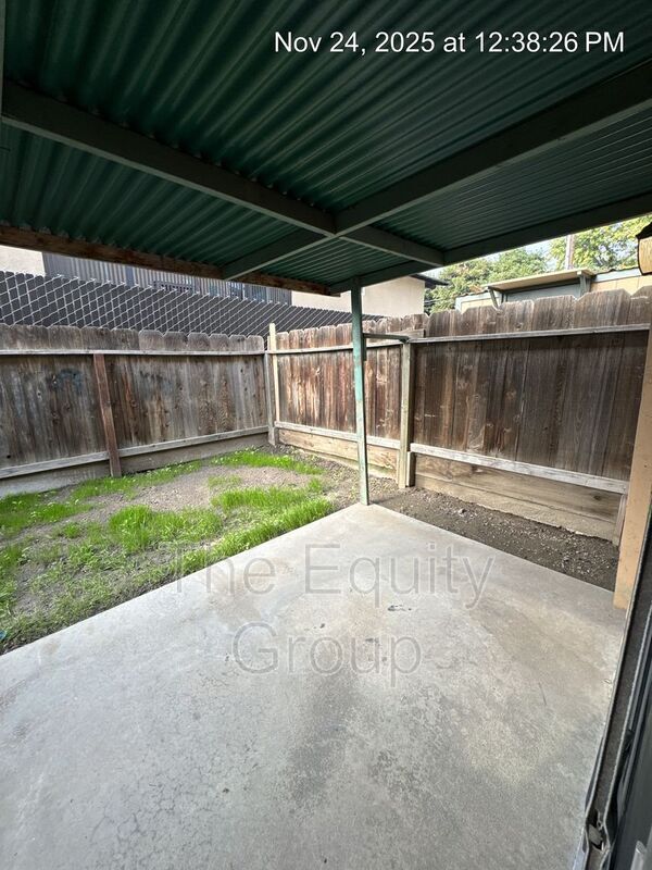 Building Photo - 1320 W Vassar Ave