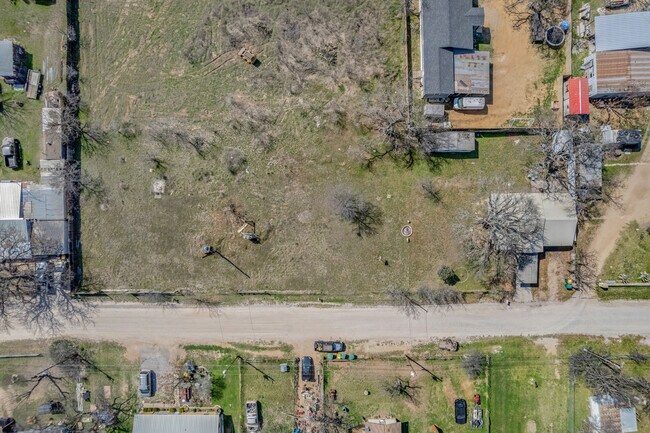 Building Photo - 1418 Kingshill Dr