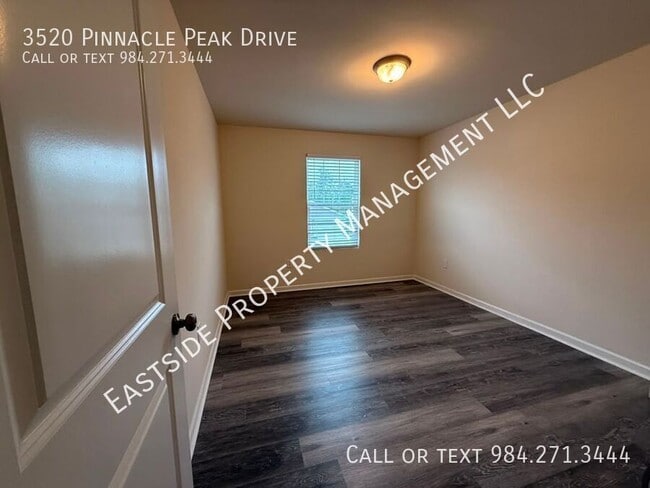 Building Photo - 3520 Pinnacle Peak Dr