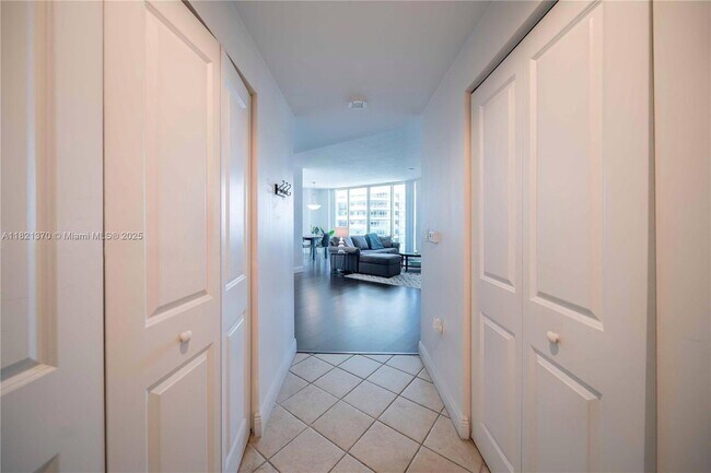 Building Photo - 1250 S Miami Ave