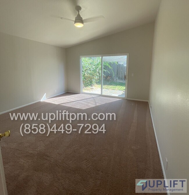 Building Photo - 819 Mimosa Creek Ln