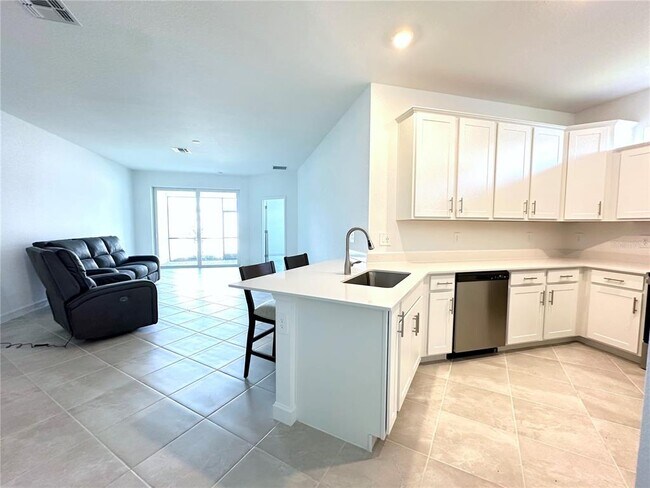 Building Photo - 8225 Shr Lk Dr