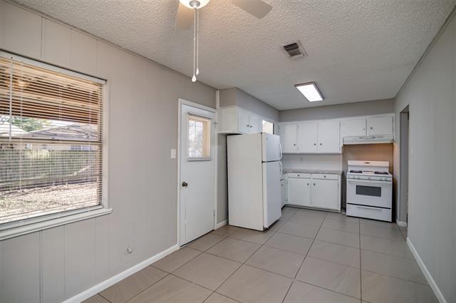 Building Photo - 502 Brown St