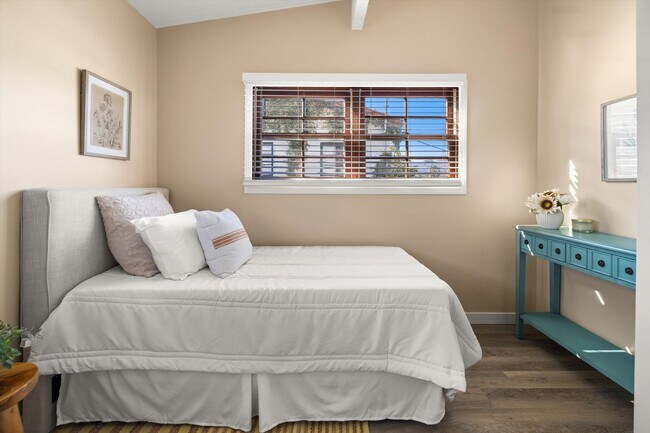 Building Photo - Leadbetter Lofts