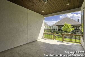 Building Photo - 3041 Bristow Pk