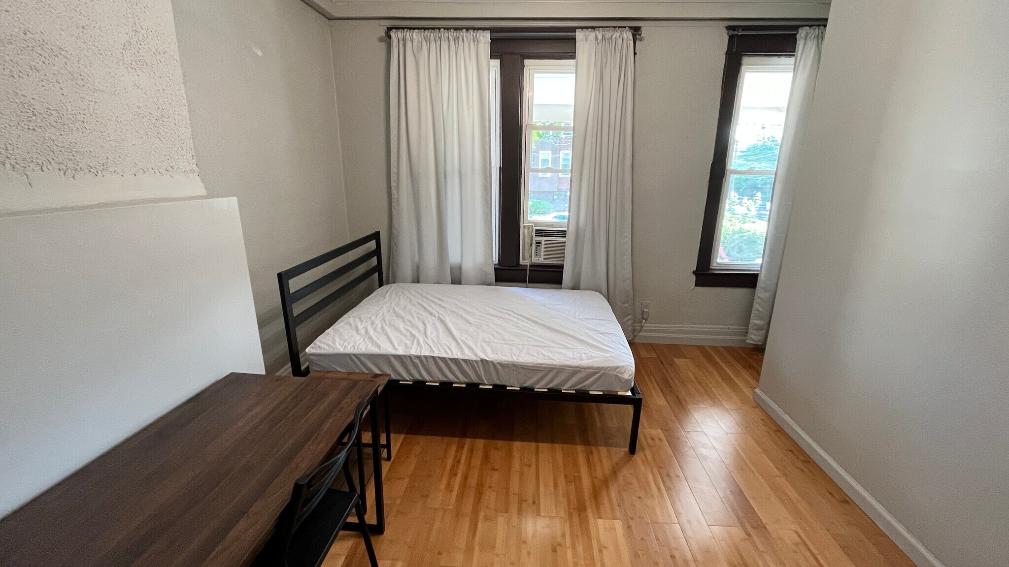 Building Photo - 5847 Nicholson St