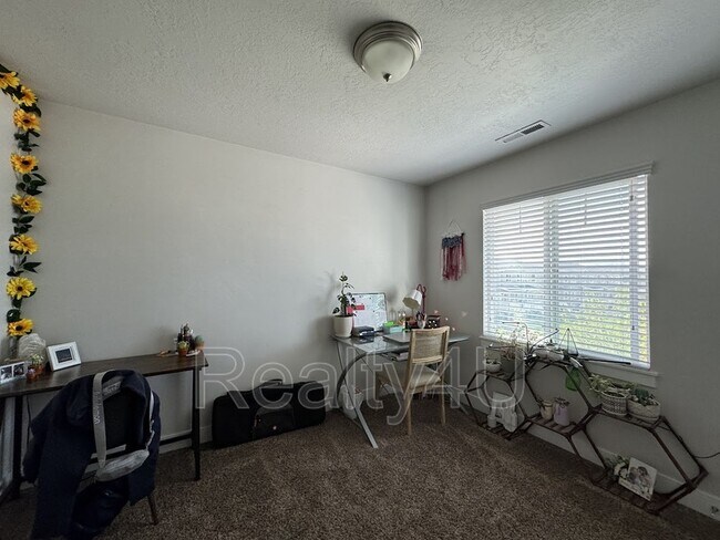 Building Photo - 1826 W 680 S