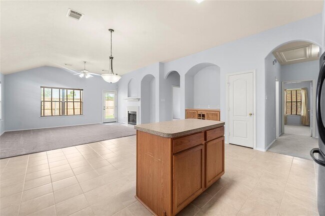Building Photo - 3511 Cypress Village Dr