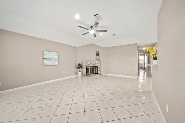 Building Photo - 9526 Langdon Ln