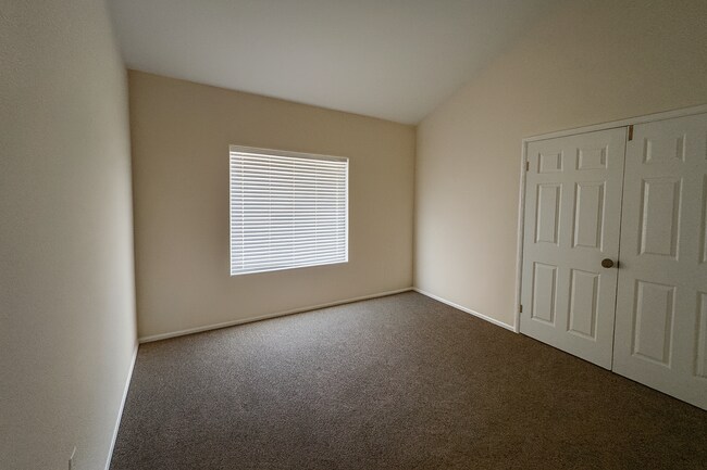 Building Photo - 39518 Chalfont Ln