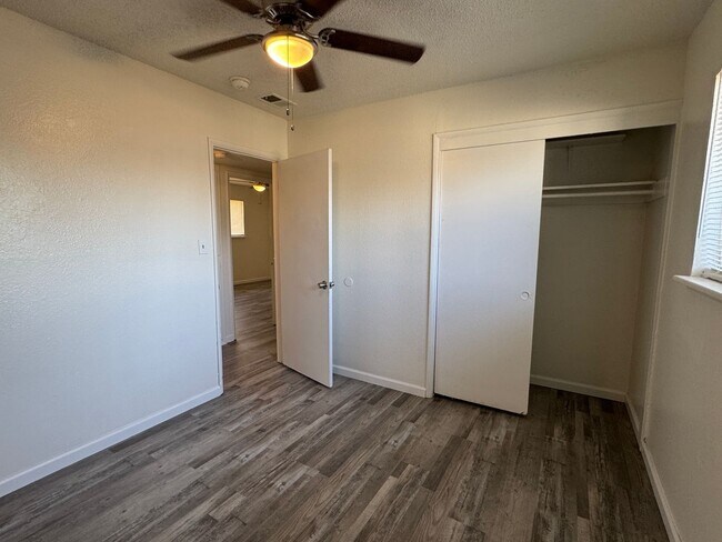 Building Photo - 309 Cordova Ln