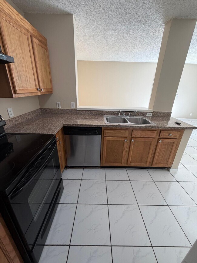 Building Photo - 11441 NW 35th St