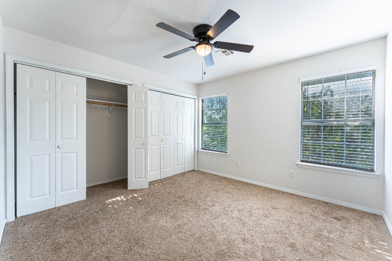 Building Photo - 2402 S 16th St