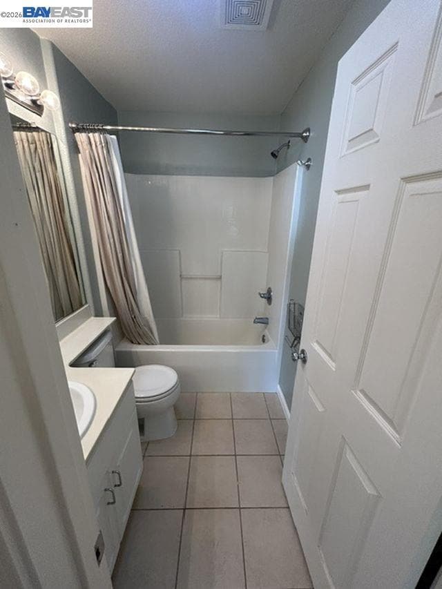 Building Photo - 15 Meritage Common
